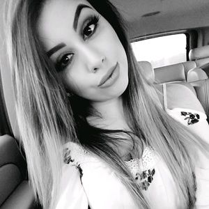 Meet your Posher, Celene